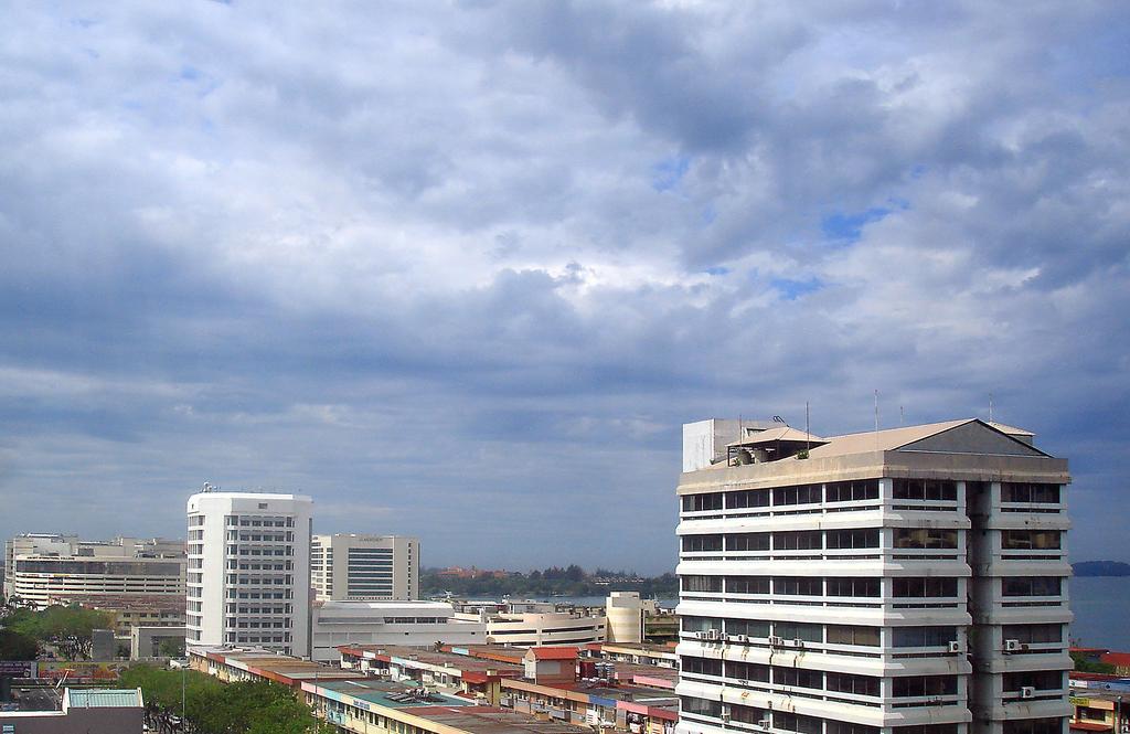 Kinabalu Daya Hotel Kota Kinabalu Dış mekan fotoğraf